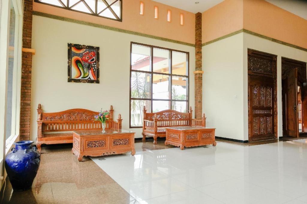 Capital O 892 Grand Pujon View Hotel And Resort Batu  Dış mekan fotoğraf